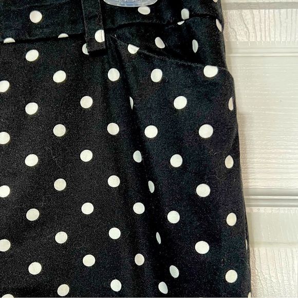 Jones New York Signature Black and White Polka Dot cropped pants. Size 8 - Picture 3 of 8